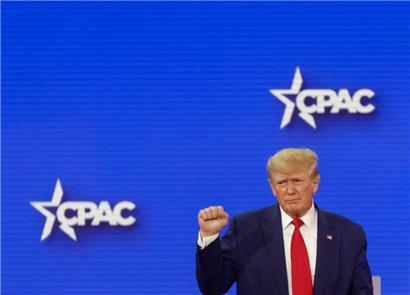 Der ehemalige Präsident Donald Trump nach seiner Abschlussrede während der „Conservative Political Action Conference“ (CPAC)
