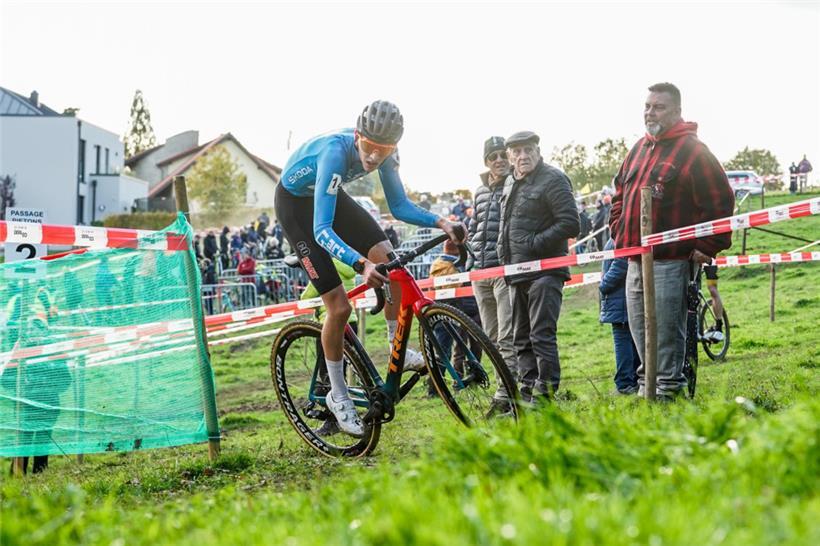 Der erst 18-jährige Lennox Papi kämpfte lange um den fünften Rang mit
