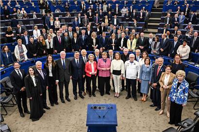 Europäischer Verdienstorden wird erstmals im Europäischen Parlament feierlich verliehen