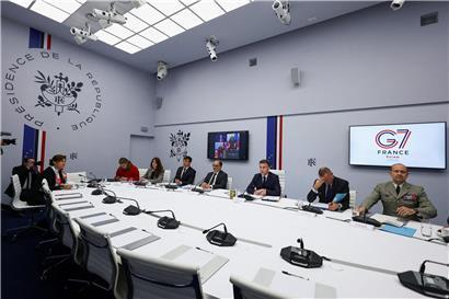 Emmanuel Macron leitet am 11. März 2026 im Élysée-Palast G7-Videokonferenz zur Iran-Krieg-Auswirkung auf Weltwirtschaft