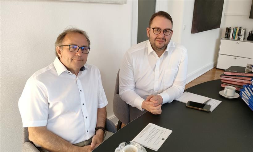 Der für die Kanalisation zuständige Schöffe André Zwally und Bürgermeister Christian Weis
