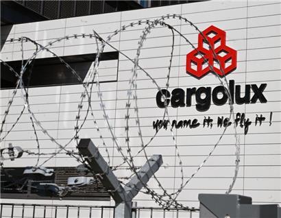 Der große Abwesende bei diesem ersten Streik in der Unternehmensgeschichte der Cargolux, dem Frachtriesen, bei dem der luxemburgische Staat, ob direkt oder indirekt, die Mehrheit der Anteile hält, war die Politik
