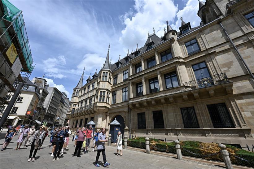 Der großherzogliche Palast wurde im 16. Jahrhundert erbaut. Die zur rechten Seite angrenzenden Gebäude kamen später hinzu.
