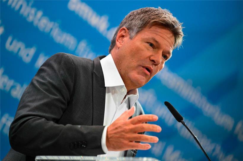 Der grüne Wirtschaftsminister Robert Habeck dürfte als Kanzlerkandidat für seine Partei zu den Neuwahlen im Februar antreten
