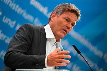 Der grüne Wirtschaftsminister Robert Habeck dürfte als Kanzlerkandidat für seine Partei zu den Neuwahlen im Februar antreten
