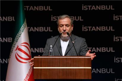 Der iranische Außenminister Abbas Araghtschi gibt nach US-Angriffen auf iranische Atomanlagen eine Pressekonferenz
