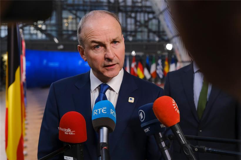 Der irische Außenminister Micheál Martin meint, dass angesichts einer veränderten Weltlage, Irland „nicht zimperlich“ sein dürfe
