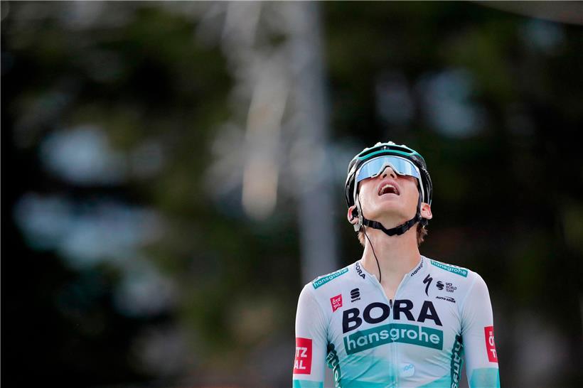 Der junge deutsche Fahrer Lennard Kämna hat sich seinen ersten Etappensieg hart erarbeitet. 
