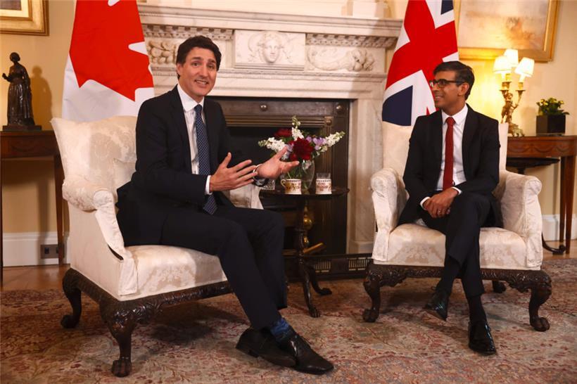 Der kanadische Premierminister Justin Trudeau, hier zu Besuch bei seinem britischen Amtskollegen Rishi Sunak (r.), ist nicht an nuklear betriebenen U-Booten interessiert, seine Regierung jedoch an einer Zusammenarbeit mit der AUKUS-Allianz

