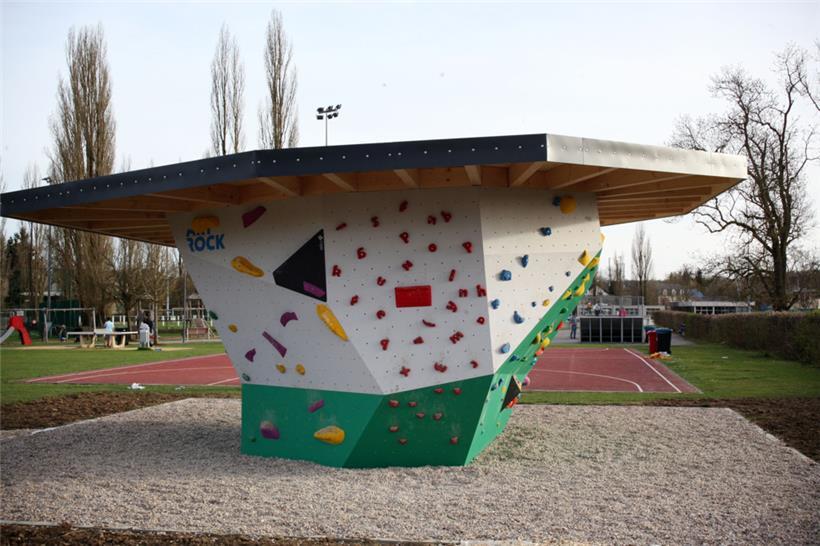 Der „kleine“ Boulderblock im Mamer Park Brill
