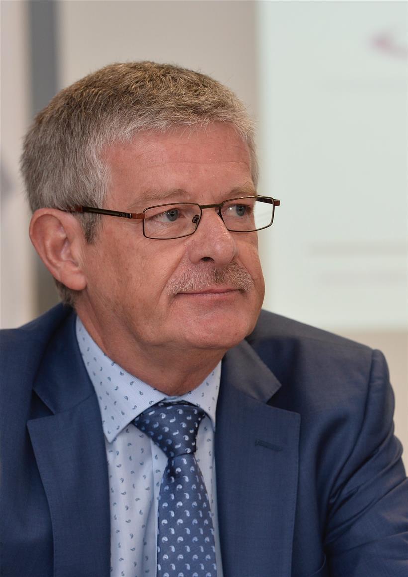 Der langjährige medizinische Direktor des CHEM, Claude Birgen, hat am Montag seinen Rücktritt angekündigt
