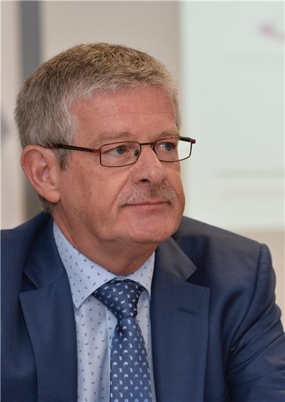 Der langjährige medizinische Direktor des CHEM, Claude Birgen, hat am Montag seinen Rücktritt angekündigt
