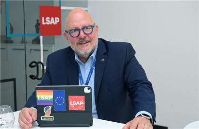 Der luxemburgische EP-Abgeordnete Marc Angel ist ebenfalls einer der fünf Quästoren, die sich im EU-Parlament mit Finanz- und Verwaltungsaufgaben befassen
