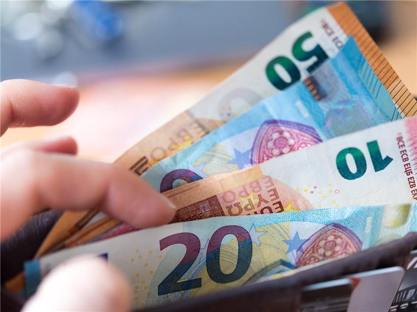 Monatlicher Mindestlohn in Luxemburg steigt von 2.703,74 auf 2.771,30 Euro im Überblick