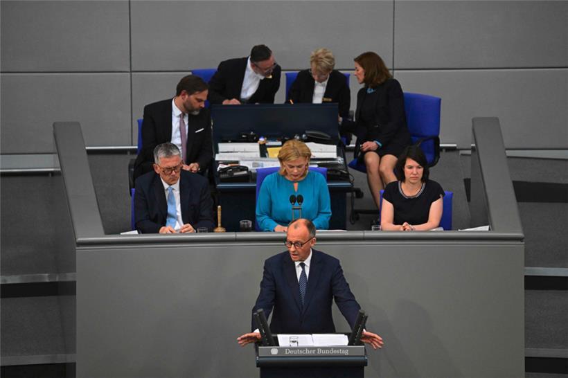 Der neue Kanzler Friedrich Merz erhielt bei seiner ersten Regierungserklärung keine vollumfängliche Unterstützung von den Abgeordneten des Koalitionspartners
