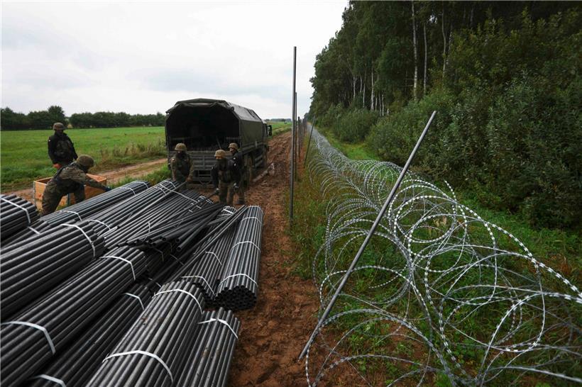 Der neue Stacheldrahtzaun soll 180 Kilometer lang werden
