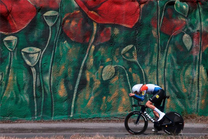 Der niederländische Landesmeister im Zeitfahren Daan Hoole gewann am Dienstag das Einzelzeitfahren beim Giro d’Italia
