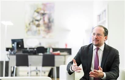 Der österreichische Außenminister Alexander Schallenberg im Gespräch mit dem Tageblatt
