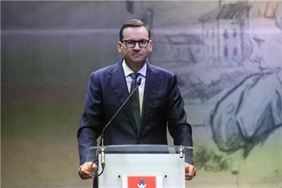 Der polnische Regierungschef Mateusz Morawiecki versucht offensichtlich angesichts von Skandalen, Wahlkampf auf Kosten der Ukrainer zu führen
