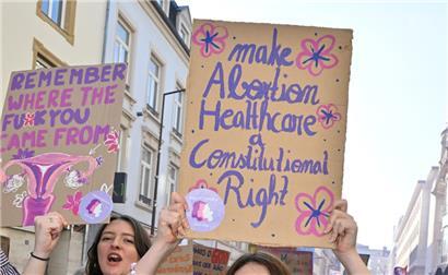 Der rechtliche Schutz von Schwangerschaftsabbrüchen war auch dieses Jahr ein Thema beim Frauenkampftag am 8. März
