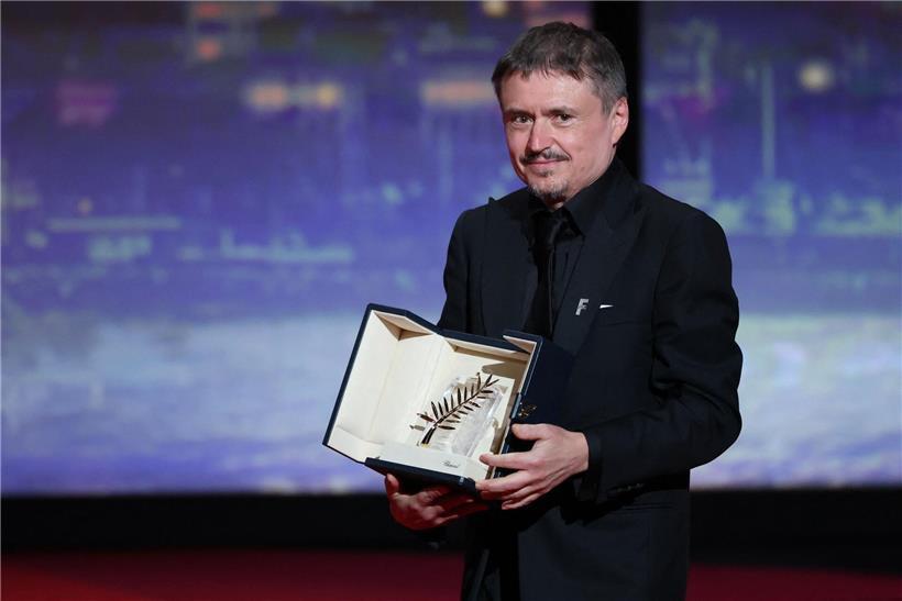 Erhielt den Hauptpreis in Cannes: der rumänsiche Regisseur Cristian Mungiu mit der „Palme d‘or“