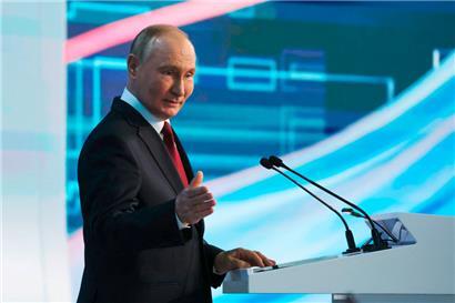 Der russische Machthaber droht wieder mit einem atomaren Erstschlag, sollte das Land „massiv“ aus der Luft angegriffen werden
