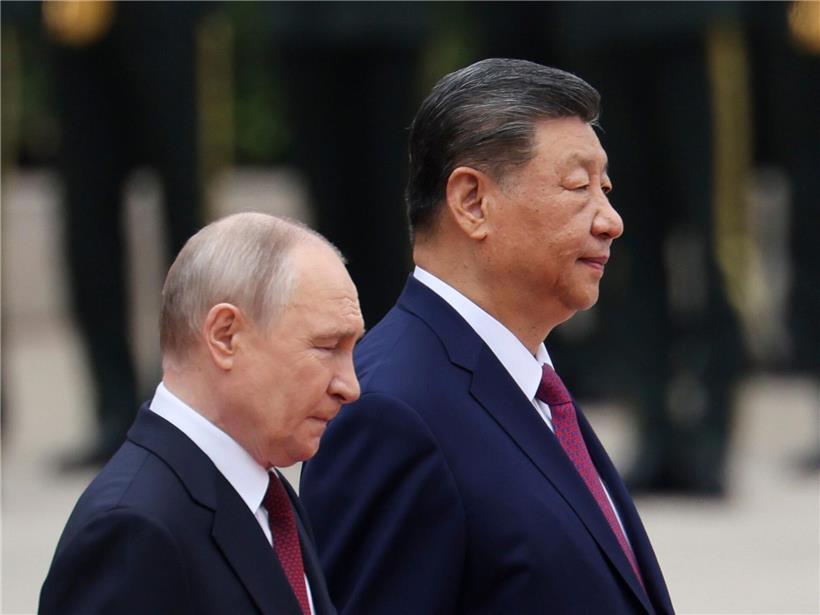 Wladimir Putin und Xi Jinping bei offizieller Begegnung in Peking, China, während diplomatischem Staatsbesuch