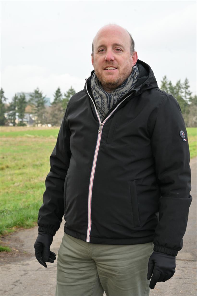 Der seit 20 Jahren in Hamm lebende Julien Gannard ist frustriert darüber, wie langsam wichtige Projekt im Vergleich zum geplanten Leichtathletikstadion voranschreiten
