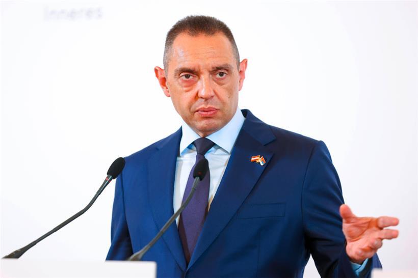 Der serbische Geheimdienstchef Aleksandar Vulin während seiner Zeit als Innenminister des Landes
