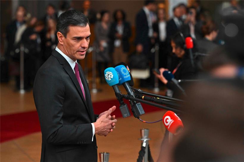Der sozialistische spanische Regierungschef Pedro Sánchez darf nach der Einigung mit den katalanischen Separatisten weitermachen
