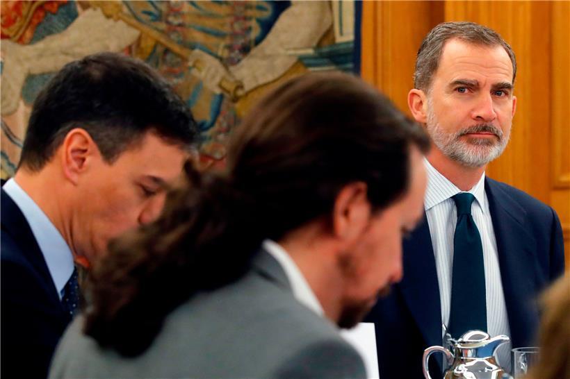 Der spanische König Felipe VI während eines Treffens des Regierungskabinetts.
