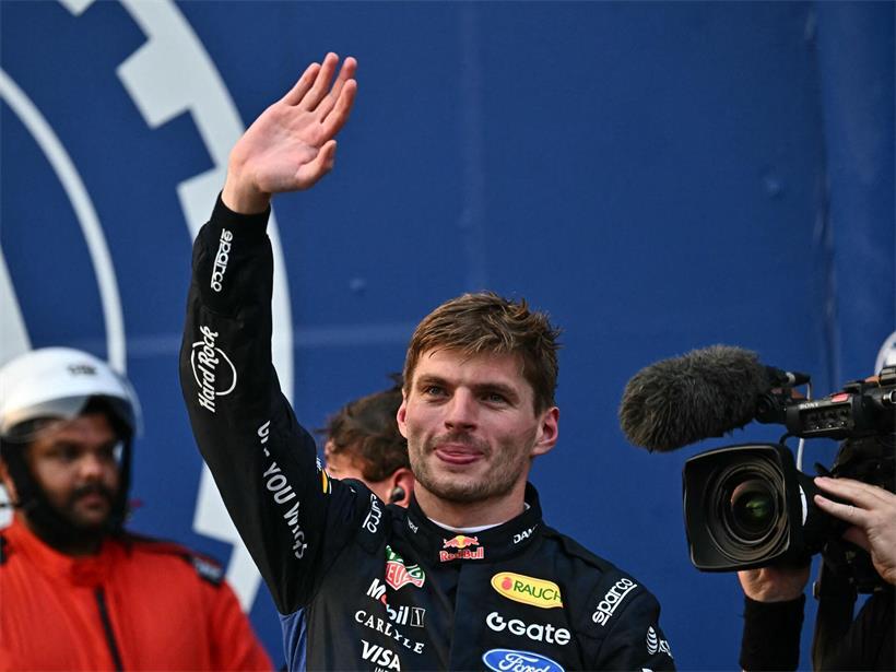 Erlösung im Chaos von Malaysia: Verstappen feiert ersten Saisonsieg Der strahlende Sieger