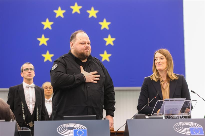 Der ukrainische Parlamentspräsident Ruslan Stefantschuk und die EP-Präsidentin Roberta Metsola 
