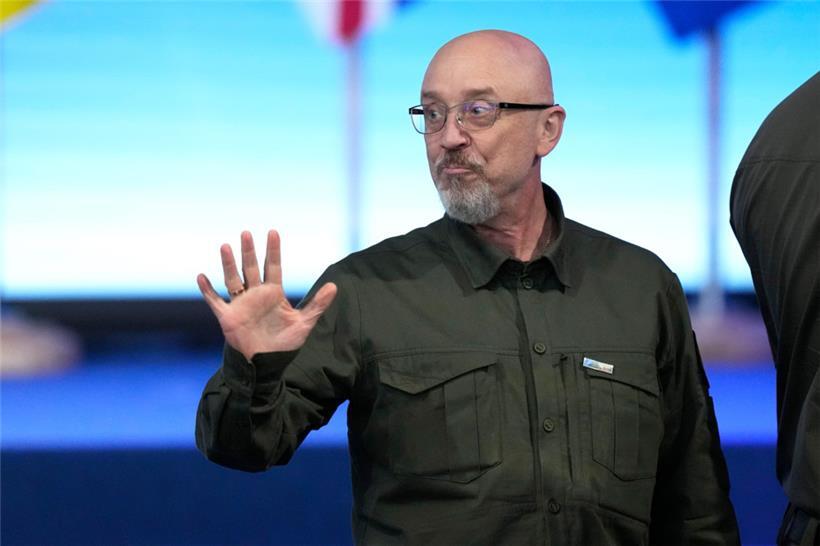 Der ukrainische Präsident Selenskyj wechselt seinen Verteidigungsminister Olexij Resnikow aus
