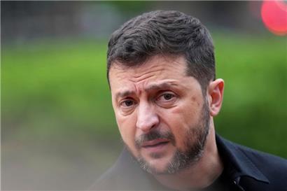  Der ukrainische Präsident Wolodymyr Selenskyj fordert klare Sicherheitsgarantien, bevor ein Treffen mit Putin zustande kommen kann
