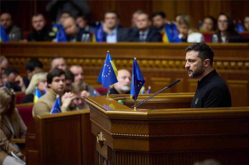 Der ukrainische Präsident Wolodymyr Selenskyj präsentiert seinen „Siegesplan“ für die Beendigung des Krieges mit Russland
