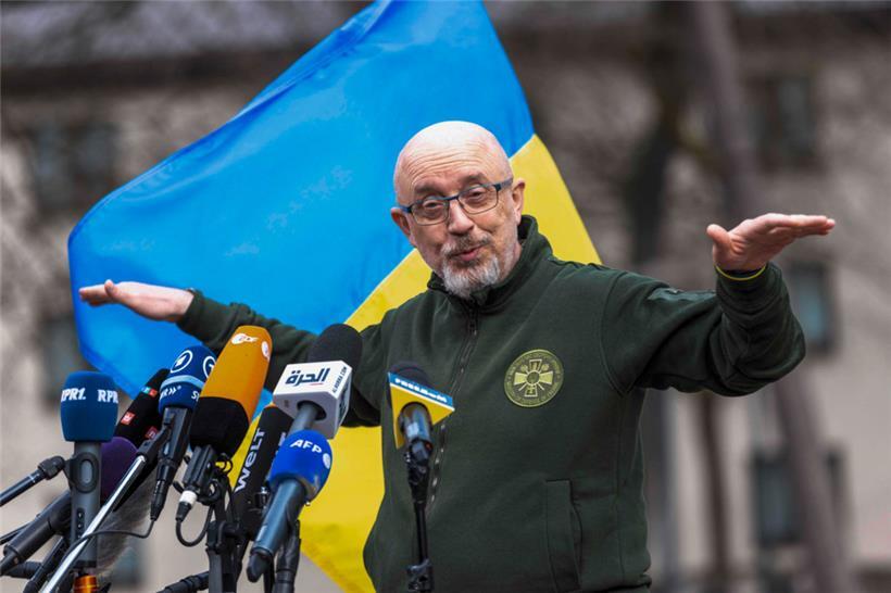 Der ukrainische Verteidigungsminister Oleksij Resnikow will Kampfflugzeuge für sein Land
