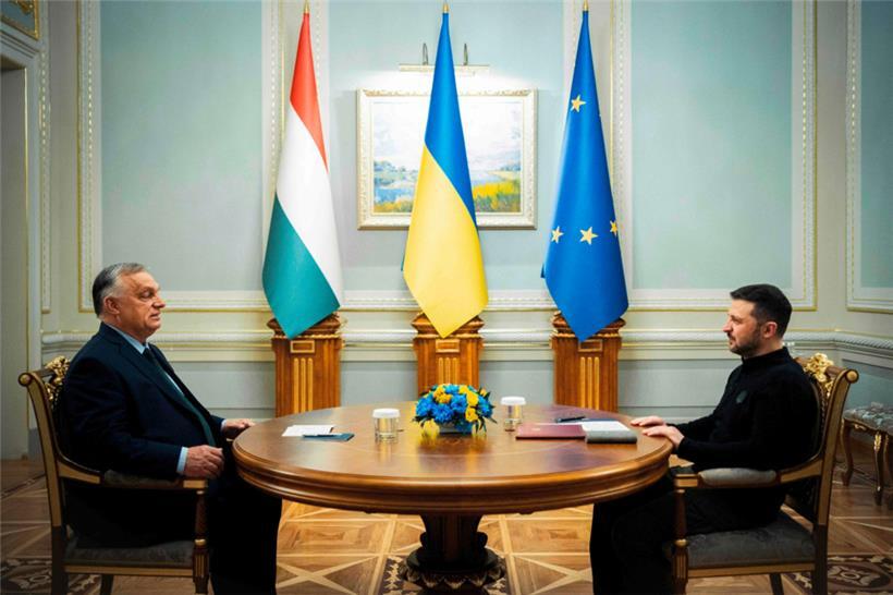 Der ungarische Regierungschef Viktor Orban hat den ukrainischen Präsidenten Wolodymyr Selenskyj zu einer raschen Waffenruhe mit Russland aufgerufen
