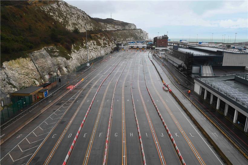 Der verwaiste Hafen von Dover: Frankreich und andere EU-Länder haben die Grenzen zum Vereinigten Königreich zeitweise geschlossen
