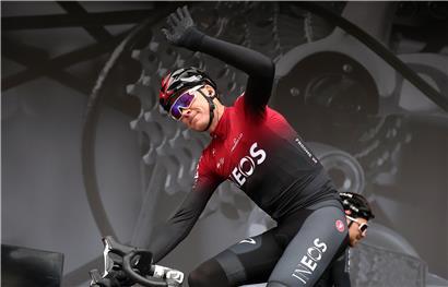 Der viermalige Tour-de-France-Sieger Christopher Froome verlässt den britischen Radrennstall Ineos zum  Saisonende. 
