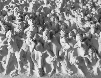 Detail des maßstabgetreuen und auf Zeugenaussagen von SS-Wachleuten basierenden Modells des Krematoriums II in Auschwitz-Birkenau. Bildhauer: Mieczyslaw Stobierski.
