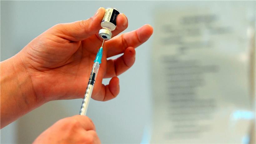 Deutlich mehr Frauen leiden unter Nebenwirkungen der Corona-Impfstoffe
