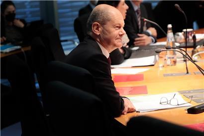 Deutschlands Finanzminister Olaf Scholz kam gestern wider Erwarten doch noch persönlich zu einer Anhörung im Finanzausschuss des Bundestags
