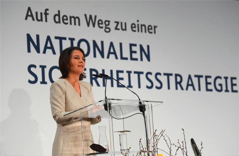 Deutschlands grüne Außenminister Annalena Baerbock gab gestern den Startschuss zur Ausarbeitung einer „umfassenden nationalen Sicherheitsstrategie“
