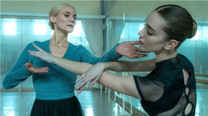 Diane Kruger (l.) und Talia Ryder in „Joika“
