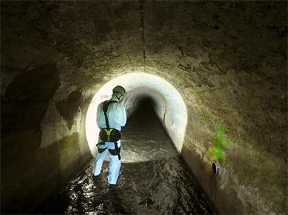 Die Alzette fließt rund 1,7 Kilometer untertunnelt durch das Escher Zentrum