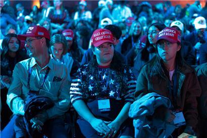 Die Ansichten von Trumps Wählerschaft über Einwanderer haben wenig mit jenen der Tech-Milliardäre gemein
