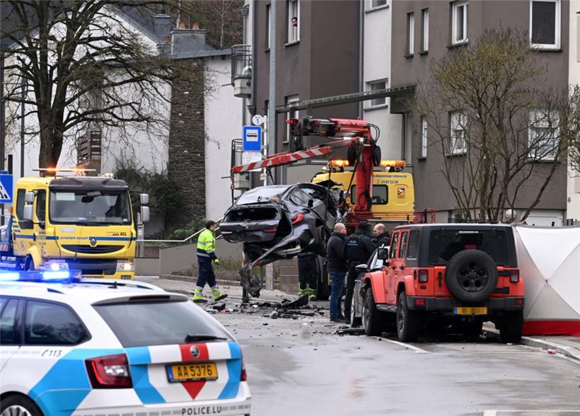 Die Anzeichen, dass eine über das erlaubte Tempo 50 hinausgehende Geschwindigkeit beim schweren Unfall mitursächlich war, sind deutlich
