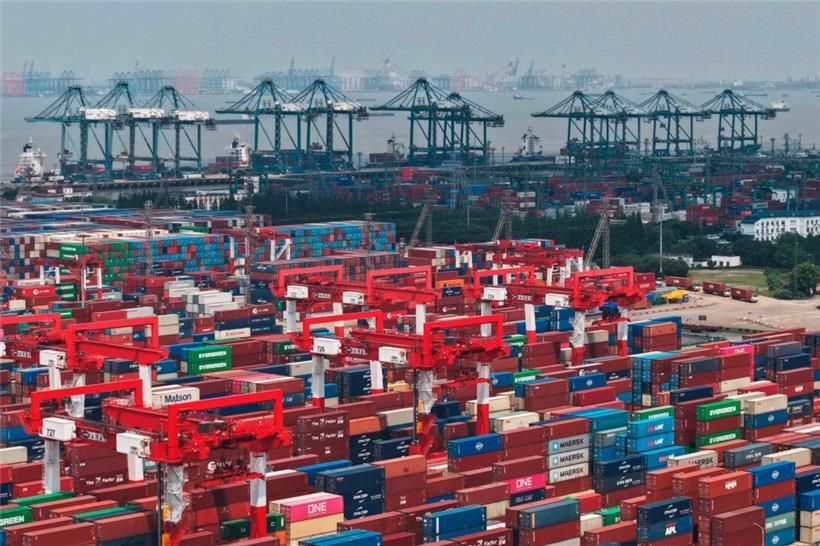 Die Anziehungskraft des Dollars als Verrechnungseinheit sowie als „safe debt“ schwindet
