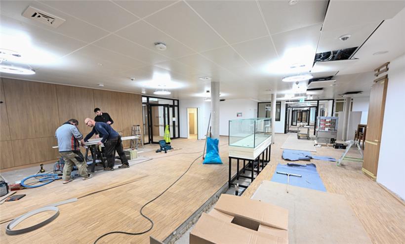 Die Arbeiten laufen auf Hochtouren, in eineinhalb Monaten soll der erste Bewohner ins neue Escher Pflegeheim einziehen
